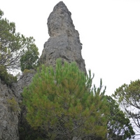 Photo de France - Le Cirque de Mourèze et le Lac du Salagou